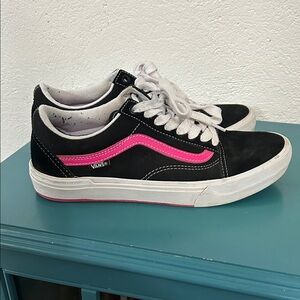 Vans Women’s Black and Pink Sneakers